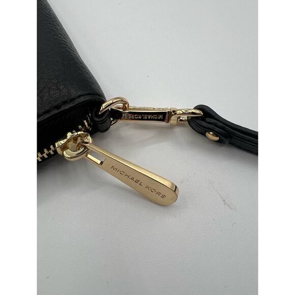 Michael Kors Jet Set Medium Travel Zip Around Wallet with Wristlet Strap - Picture 6 of 7